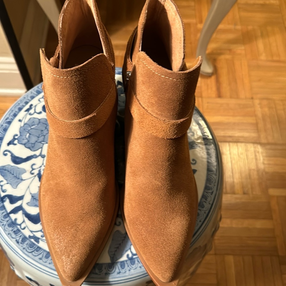 Dolce Vita booties